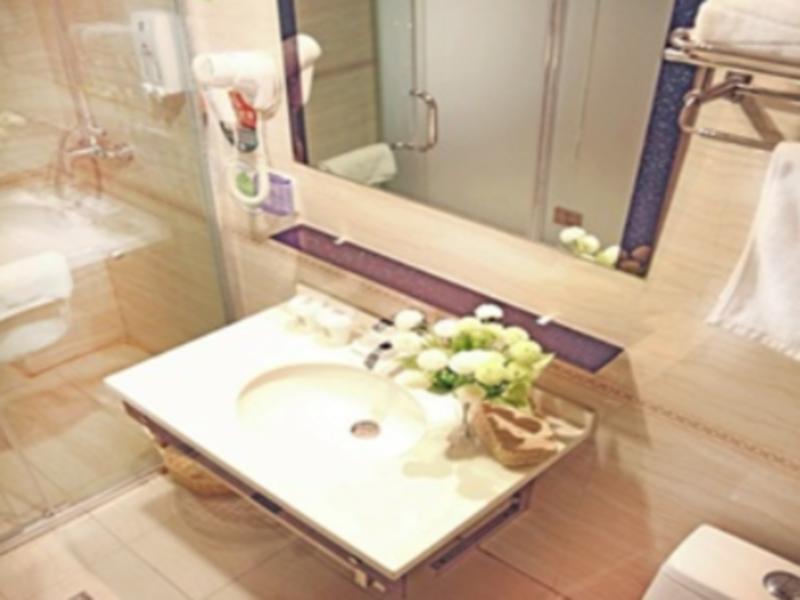 Greentree Alliance Jiangxi Nanchang Honggutan Middle Fenghuang Avenue Hotel Екстериор снимка