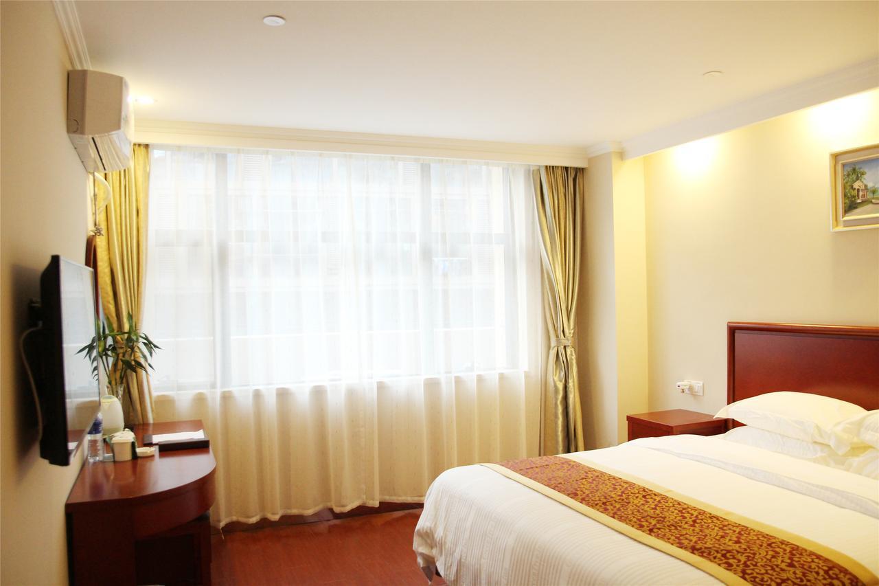 Greentree Alliance Jiangxi Nanchang Honggutan Middle Fenghuang Avenue Hotel Екстериор снимка