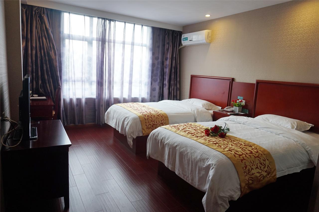 Greentree Alliance Jiangxi Nanchang Honggutan Middle Fenghuang Avenue Hotel Екстериор снимка