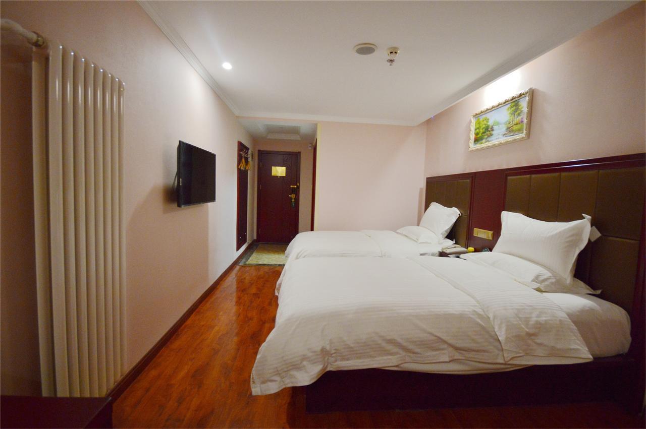 Greentree Alliance Jiangxi Nanchang Honggutan Middle Fenghuang Avenue Hotel Екстериор снимка