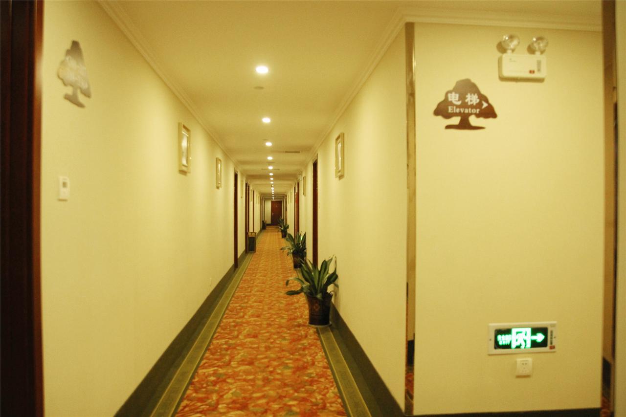 Greentree Alliance Jiangxi Nanchang Honggutan Middle Fenghuang Avenue Hotel Екстериор снимка