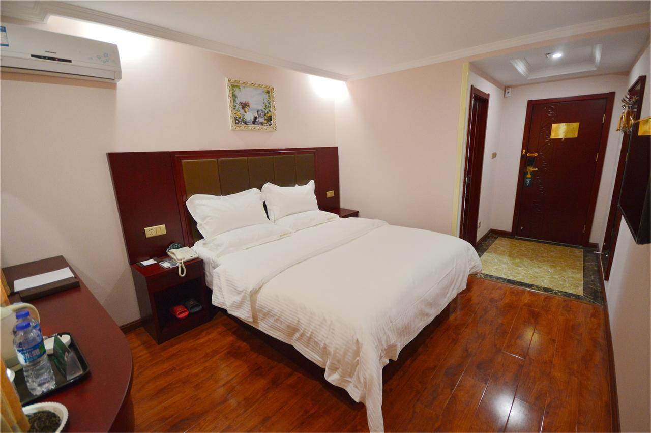 Greentree Alliance Jiangxi Nanchang Honggutan Middle Fenghuang Avenue Hotel Екстериор снимка