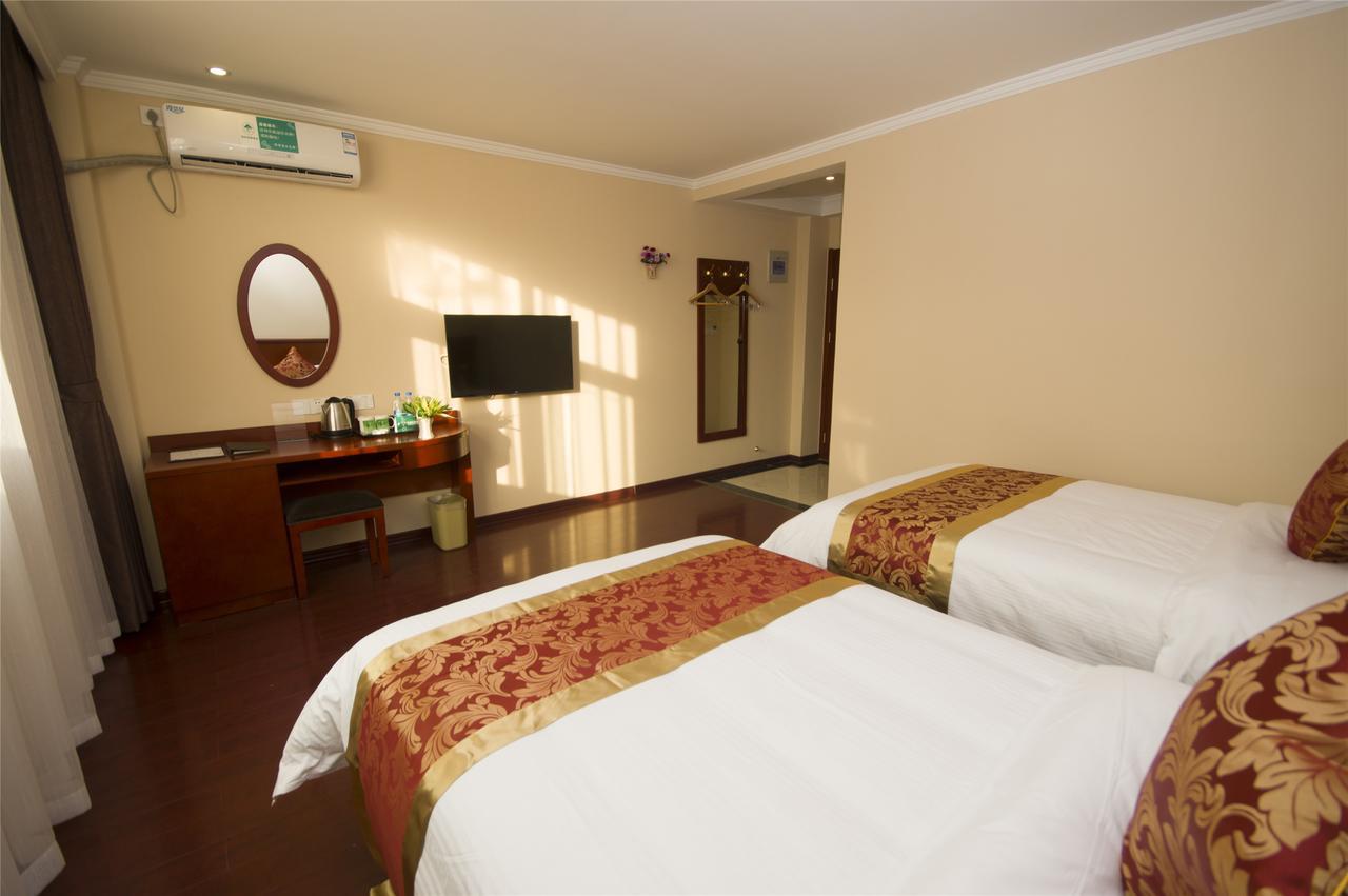 Greentree Alliance Jiangxi Nanchang Honggutan Middle Fenghuang Avenue Hotel Екстериор снимка